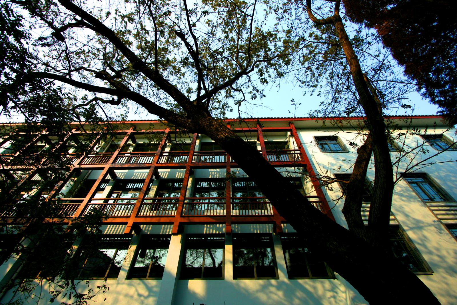 稽山中學(xué)圖書館